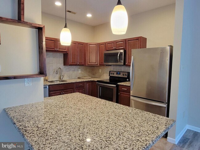 Building Photo - 3504 Elizabeth's Ct
