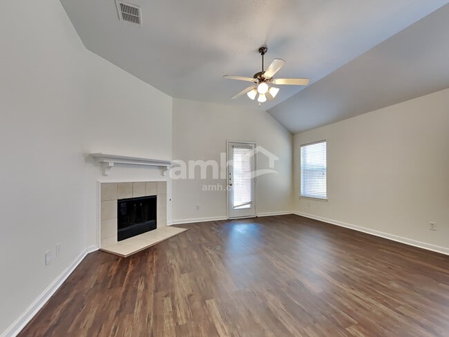 Building Photo - 14136 Rodeo Daze Drive