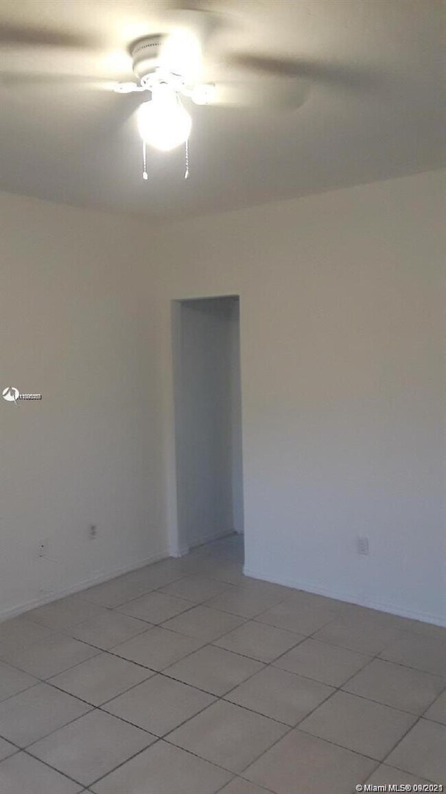 Foto del edificio - 730 SW 10th St