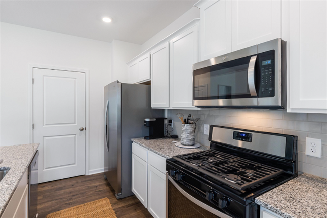 Building Photo - 8685 Leeanna Brooke Ln