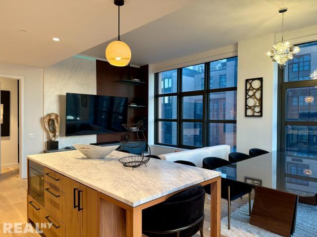 Foto del edificio - 2 bedroom in Brooklyn NY 11222