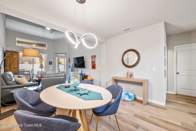 Building Photo - 763 Simeon Dr