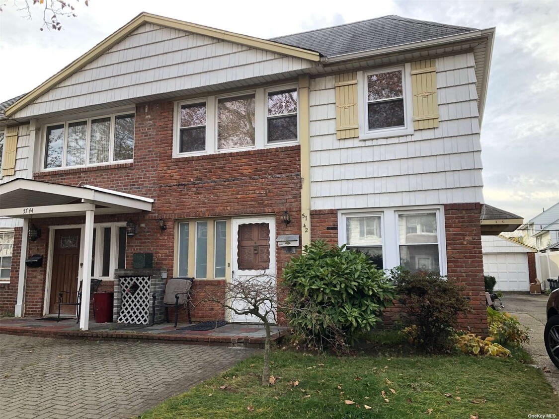 Foto principal - 57-42-57228 228th St