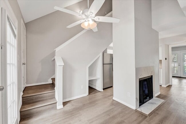 Foto del edificio - 9803 Walnut St