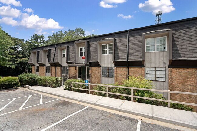 Building Photo - 315 Winding River Dr
