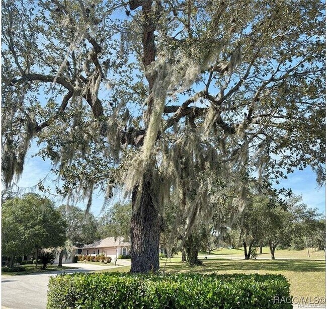 Foto del edificio - 5220 W Mountainview Cir