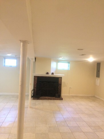 Building Photo - 109 Tapawingo Rd SW