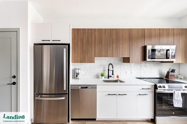 Foto del edificio - 39 Railroad Ave