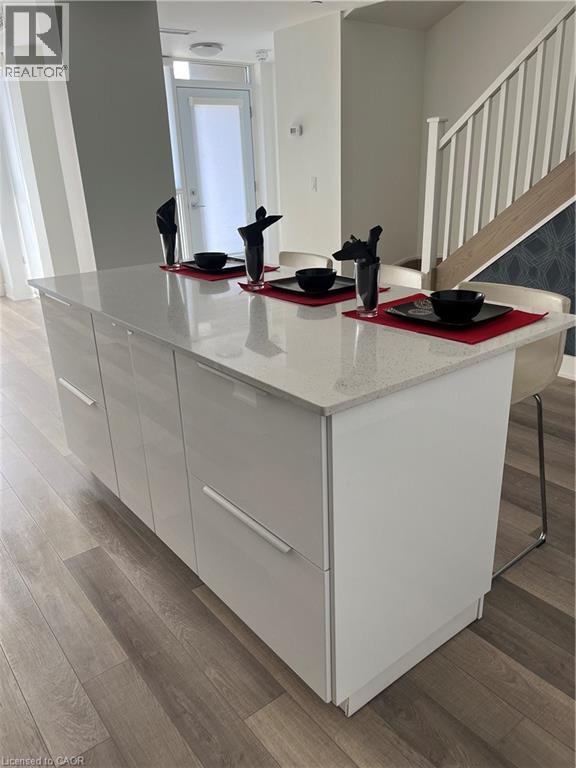 Photo du bâtiment - 5260 Dundas St