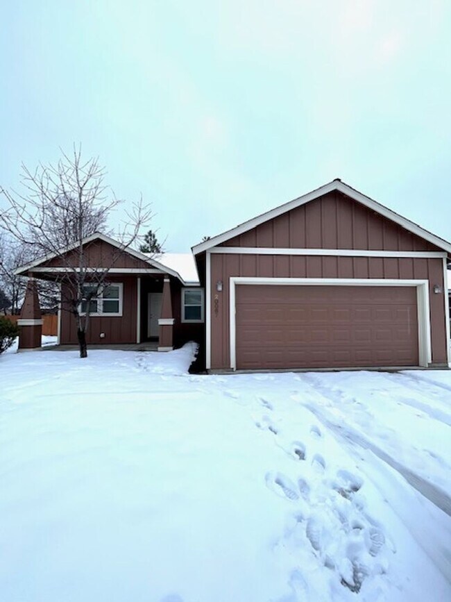 Foto del edificio - Cozy 3 Bedroom Home in SW Bend!