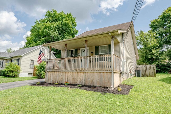 Building Photo - 511 Henry St