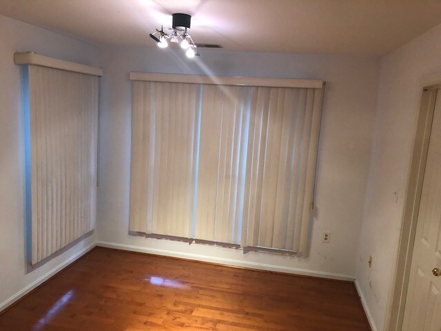 Building Photo - 3107 River Bend Ct