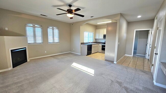 Building Photo - 756 N Texas St