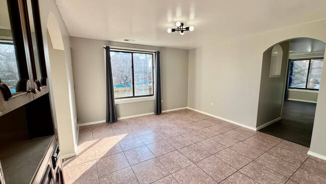 Foto del edificio - 1360 W Evergreen Ave