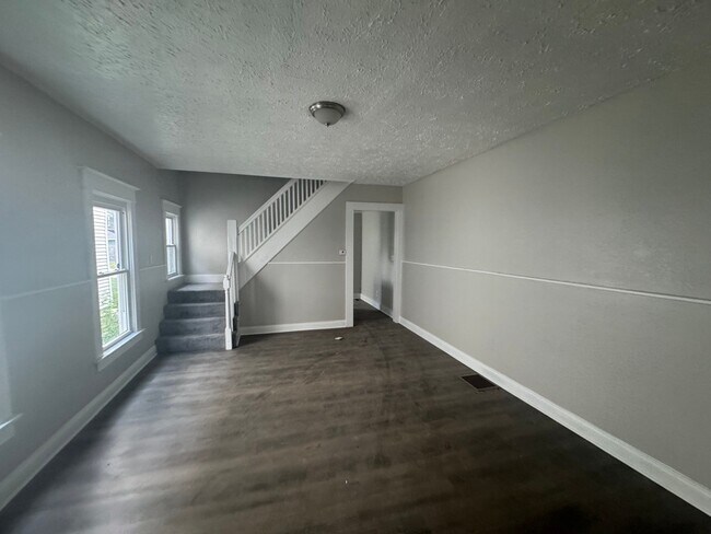 Foto del edificio - 613-615 N. Jefferson Ave