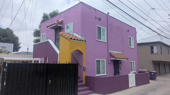 Foto del edificio - 1019 N Virginia Ct