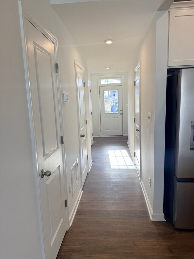 Foto del edificio - 620 Slick Terrace