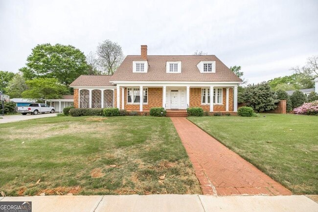 Foto del edificio - 62 Indian Springs Dr