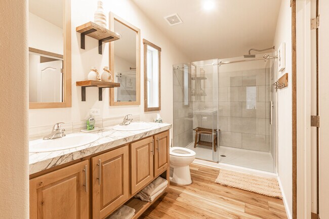 Building Photo - 188 Walleye Rd