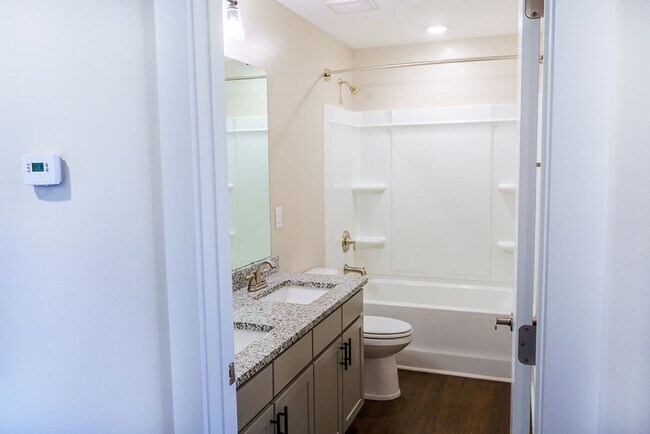 Building Photo - Townhome in great location in Travelers Rest!