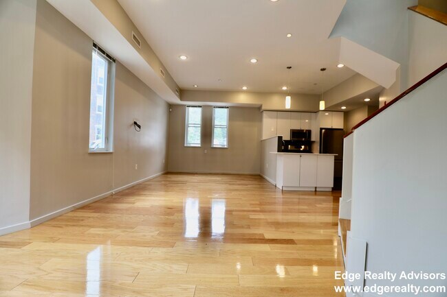 Building Photo - 24 Greylock Rd