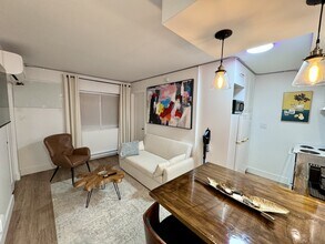 Building Photo - 1030 Lillian Ave Building Photo - 1030 Lillian Ave