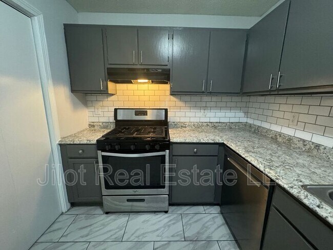 Foto del edificio - 5629 Windwood Rd.