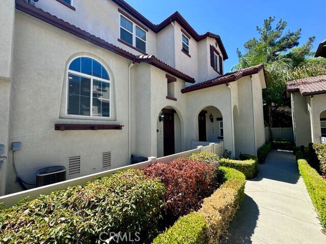 Primary Photo - 33620 Willow Haven Ln