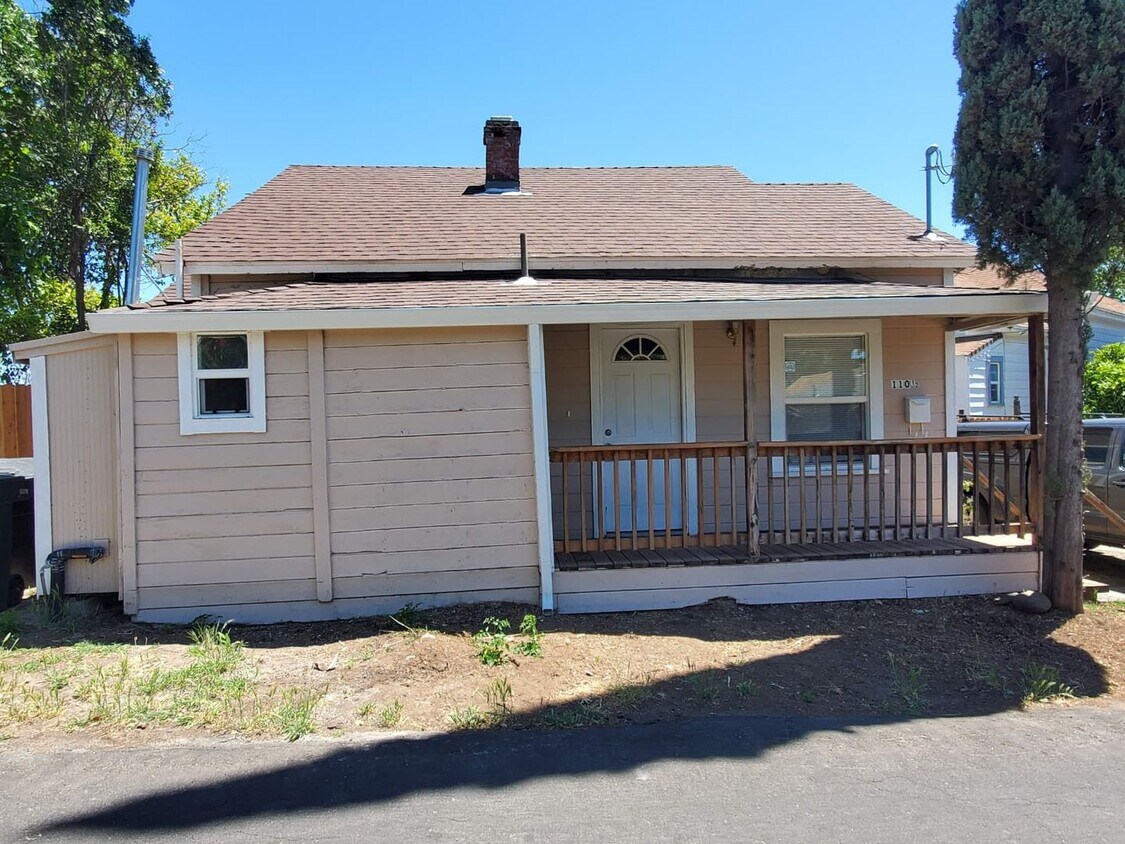 Foto principal - Charming duplex available Oct 15th.