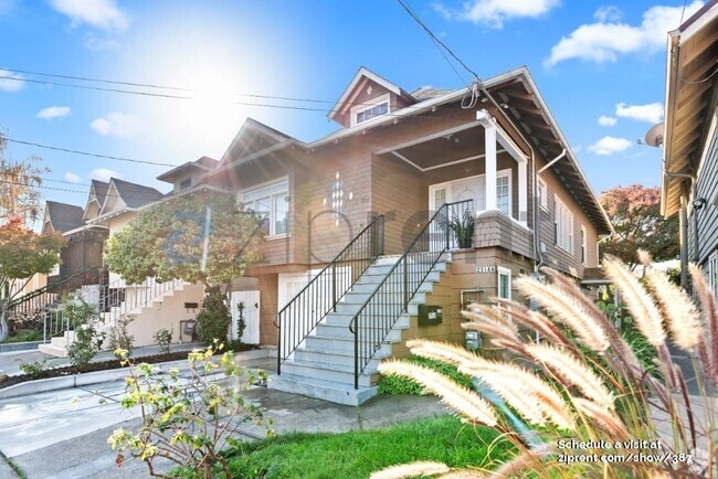 Building Photo - 2518 Lincoln Ave