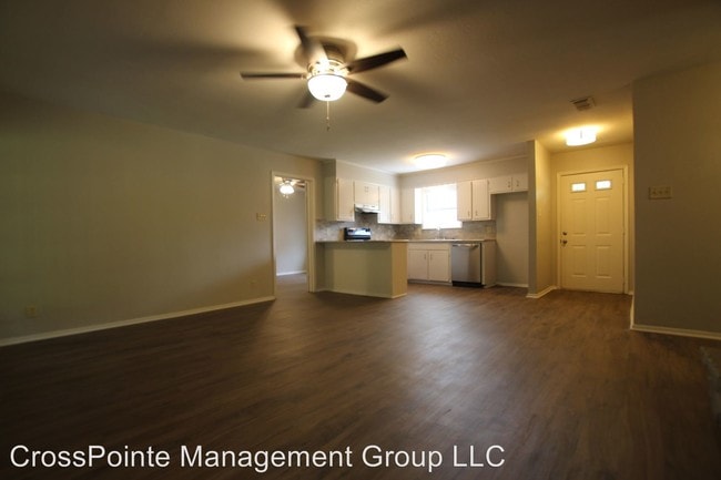 Building Photo - 416 N Rainbow Dr