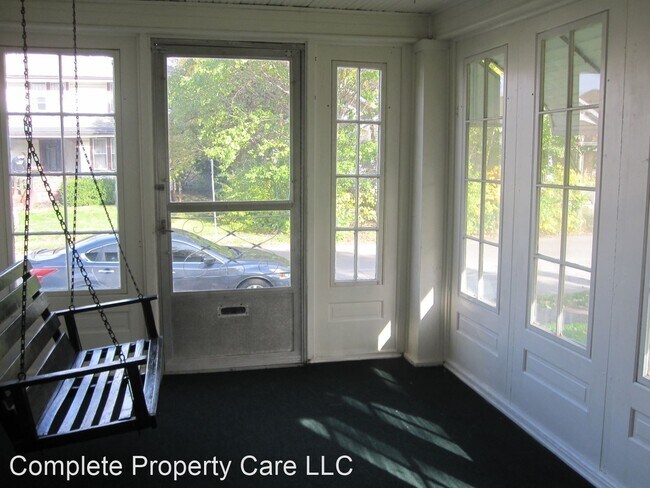 Foto del edificio - 3 br, 1 bath House - 613 N. Alameda Dr.