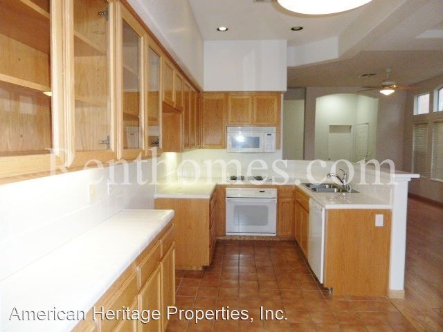 Foto del edificio - 7733 Hazard Center Dr