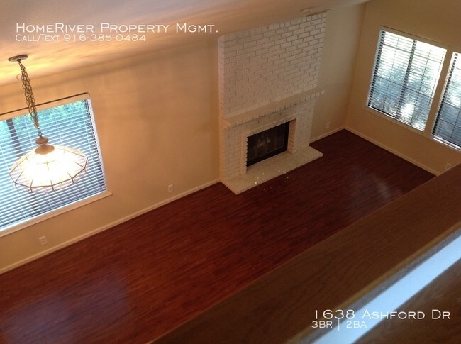 Building Photo - E. Roseville Beauty in Gated Community!