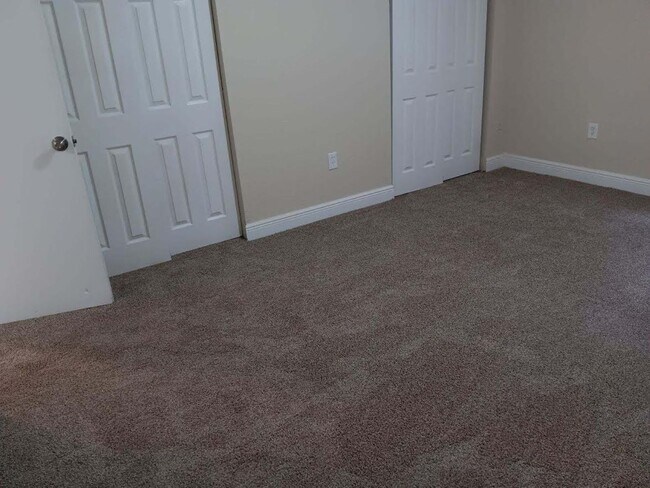 Foto del edificio - Open and airy 2 bedroom single story unit
