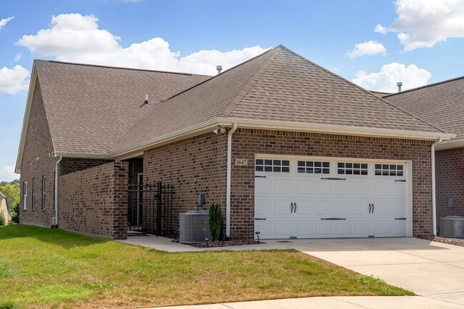 Building Photo - 1647 Foston Ln