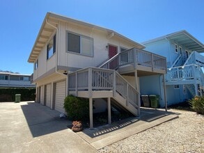 Building Photo - 420-430 Driftwood St