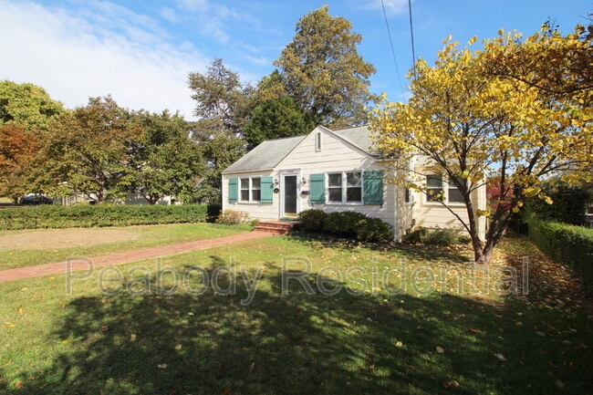 Foto del edificio - 3052 Westfall Pl