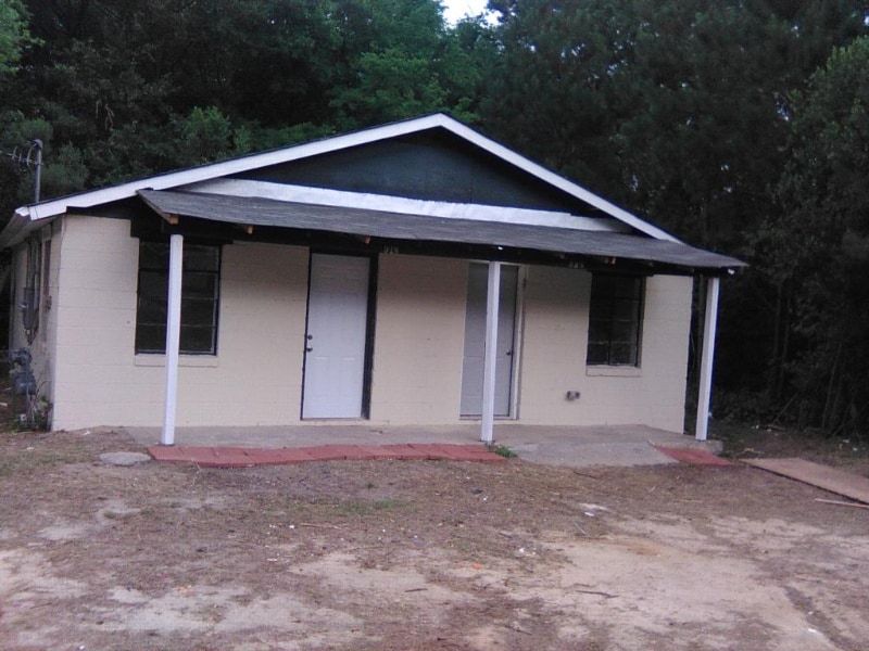 Building Photo - 920 Williams St E