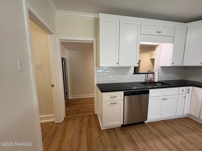 Building Photo - 524 Cedar Crest Ct