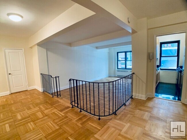 Building Photo - EAST 56 STREET