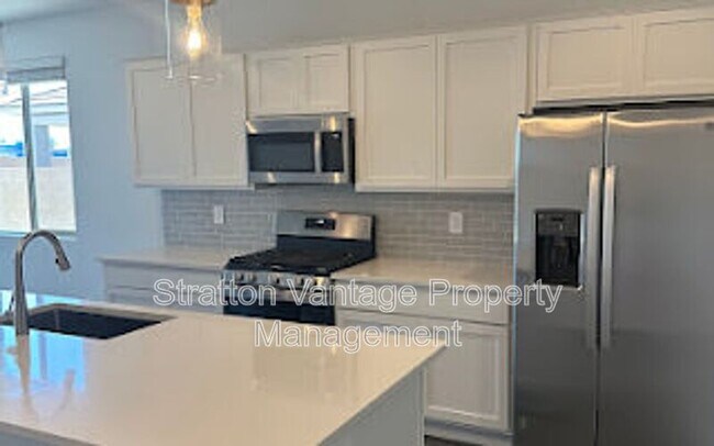 Foto del edificio - 235 N 156th Dr