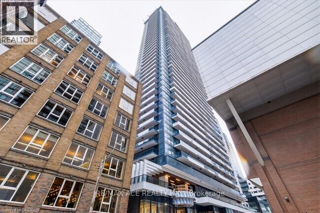 Building Photo - 38 Widmer St