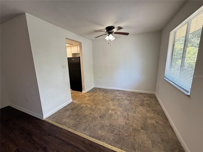 Building Photo - 402 SW 69th St