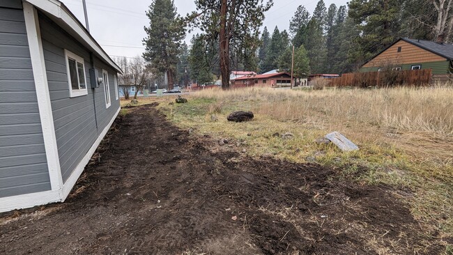 Building Photo - 104 N Lalo Ave