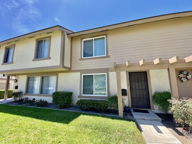 Photo - 311 Carriage Dr Townhome