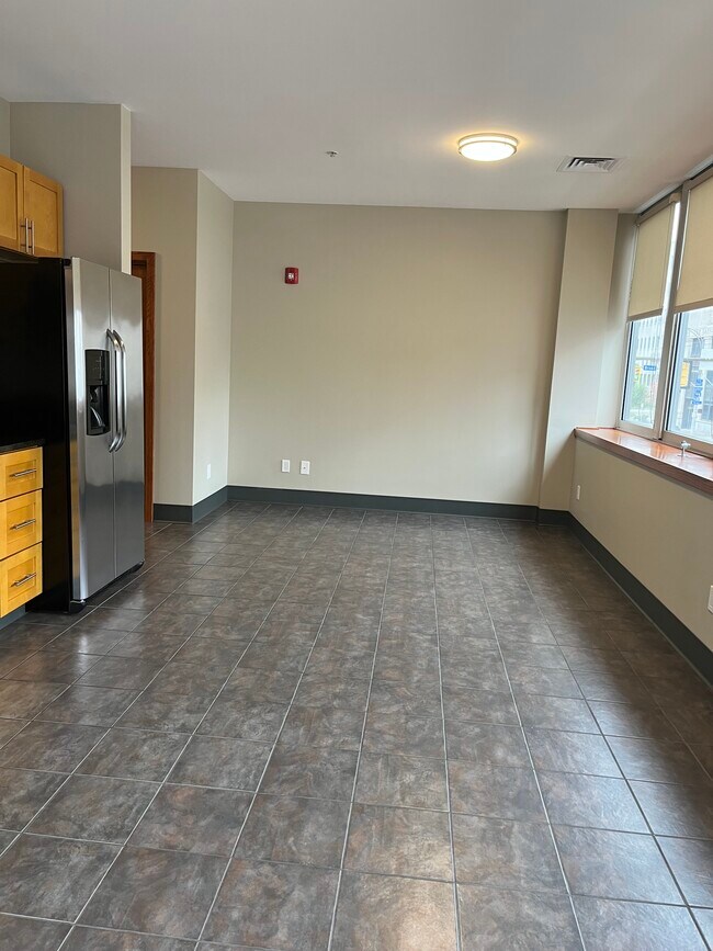 Foto del edificio - 44 Exchange Blvd