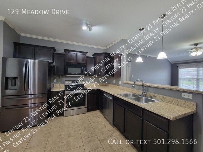 Foto del edificio - 129 Meadow Dr
