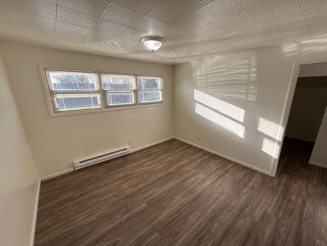 Foto del edificio - 635 Thompson Ave NE