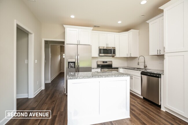 Kitchen - 2608 Elliott Dr